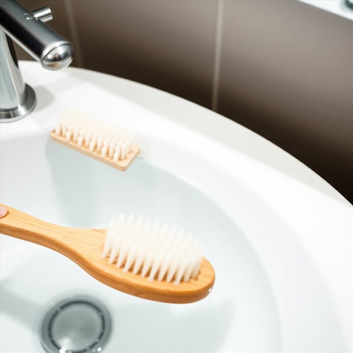 Comment entretenir efficacement votre brosse à cheveux ?