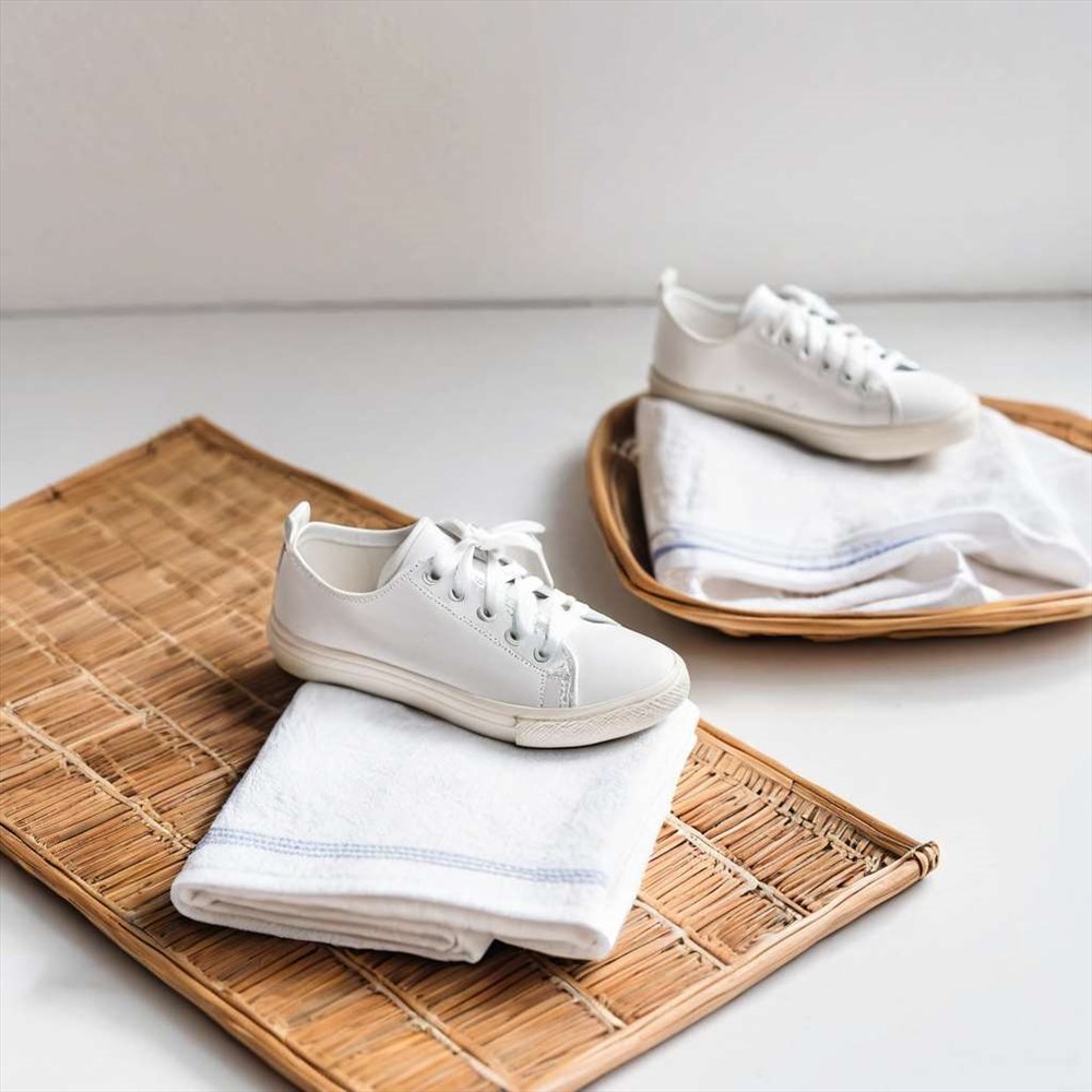 Guide Pratique pour Nettoyer Vos Baskets Blanches